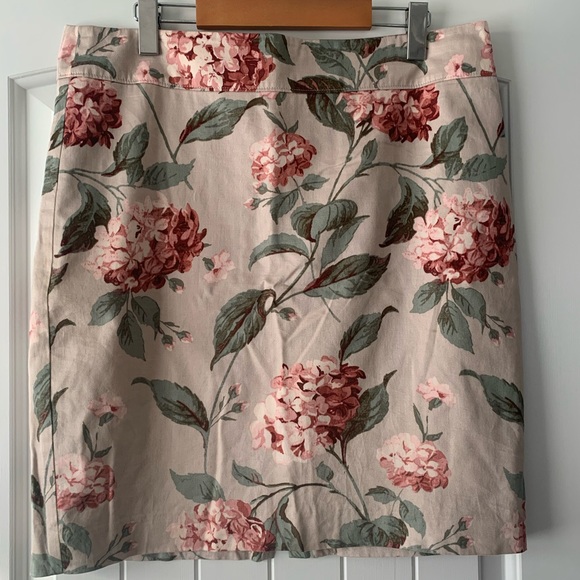 LOFT Floral Pencil Skirt - Picture 2 of 7